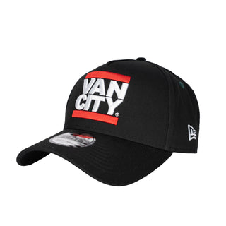 VO X NE 940 AF UNDMC SNAPBACK - LIMITED HOLIDAY EDITION - BLACK