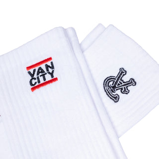 NEW STAND ON BUSINESS FRESH 2PAC SOCKS - WHITE MULTI LOGO
